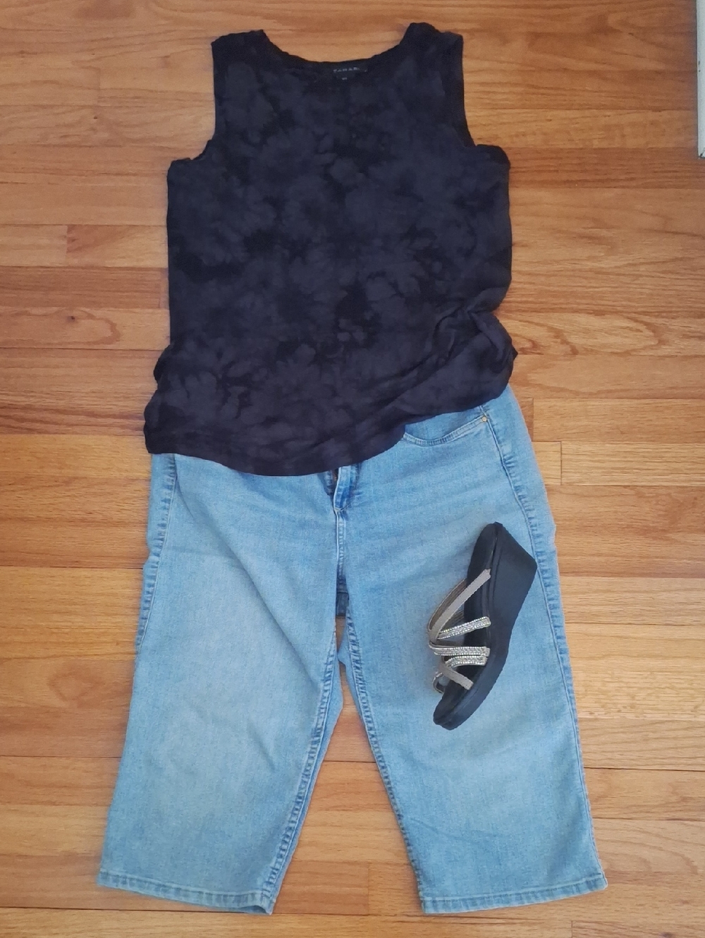 Tahari Black Tank Top Womens M Medium Workout Tank Top Long Tank Top Tie Dye - Picture 5 of 5